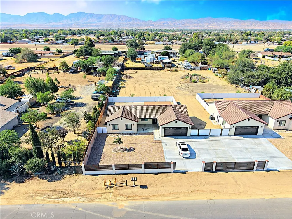 9256 E Avenue R-14 E Littlerock, CA 93543