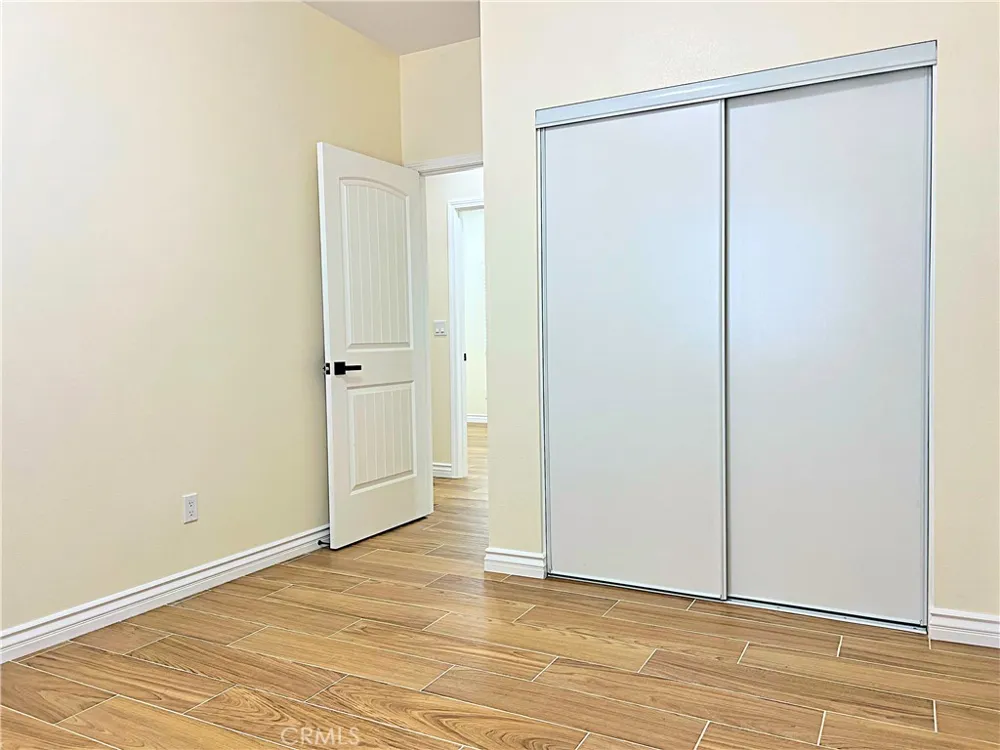 9256 E Avenue R-14 E Littlerock, CA 93543