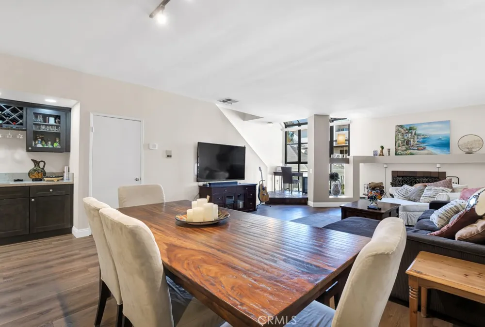 5230 Bellingham #7 Valley Village, CA 91607