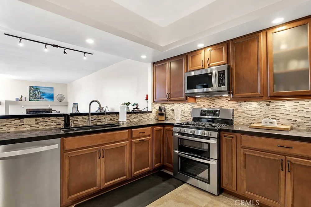 5230 Bellingham #7 Valley Village, CA 91607