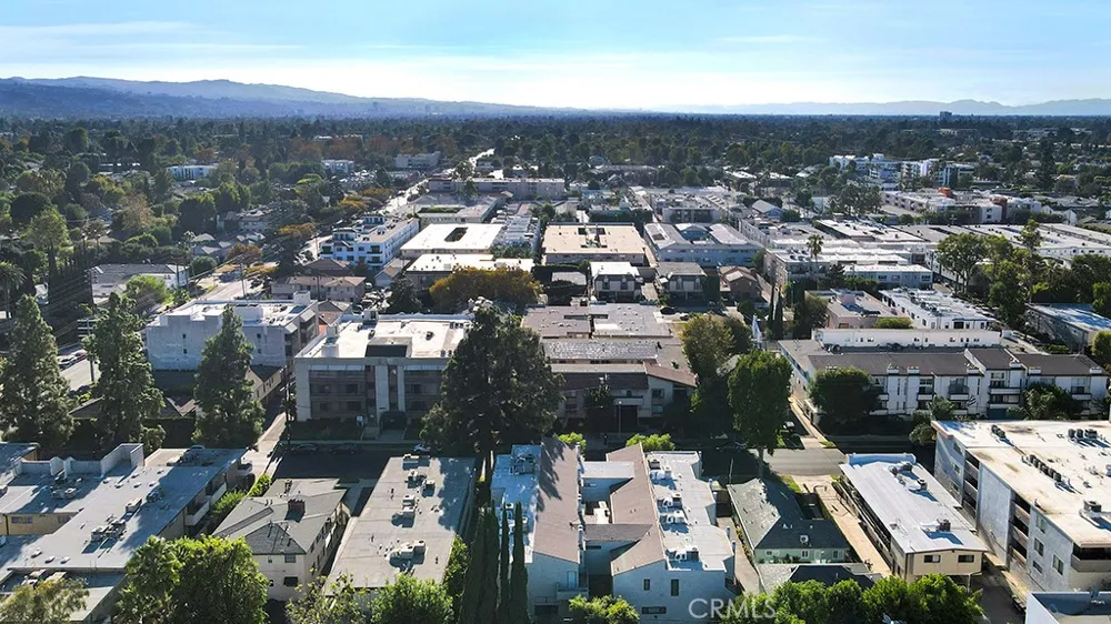 5230 Bellingham #7 Valley Village, CA 91607