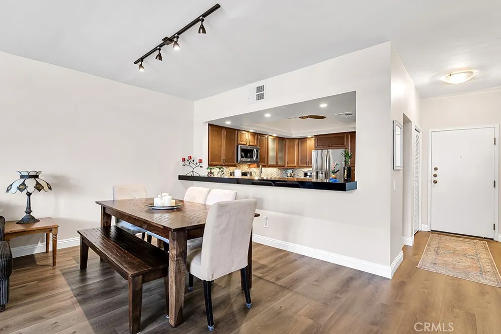 5230 Bellingham #7 Valley Village, CA 91607