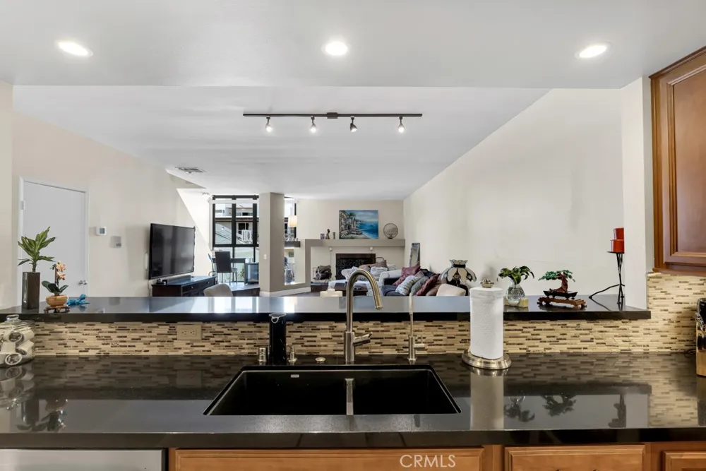 5230 Bellingham #7 Valley Village, CA 91607