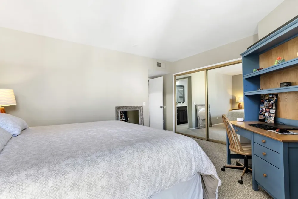 5230 Bellingham #7 Valley Village, CA 91607