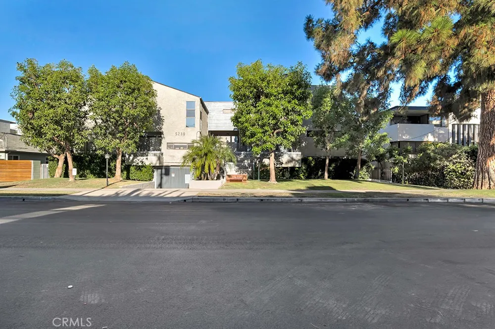 5230 Bellingham #7 Valley Village, CA 91607