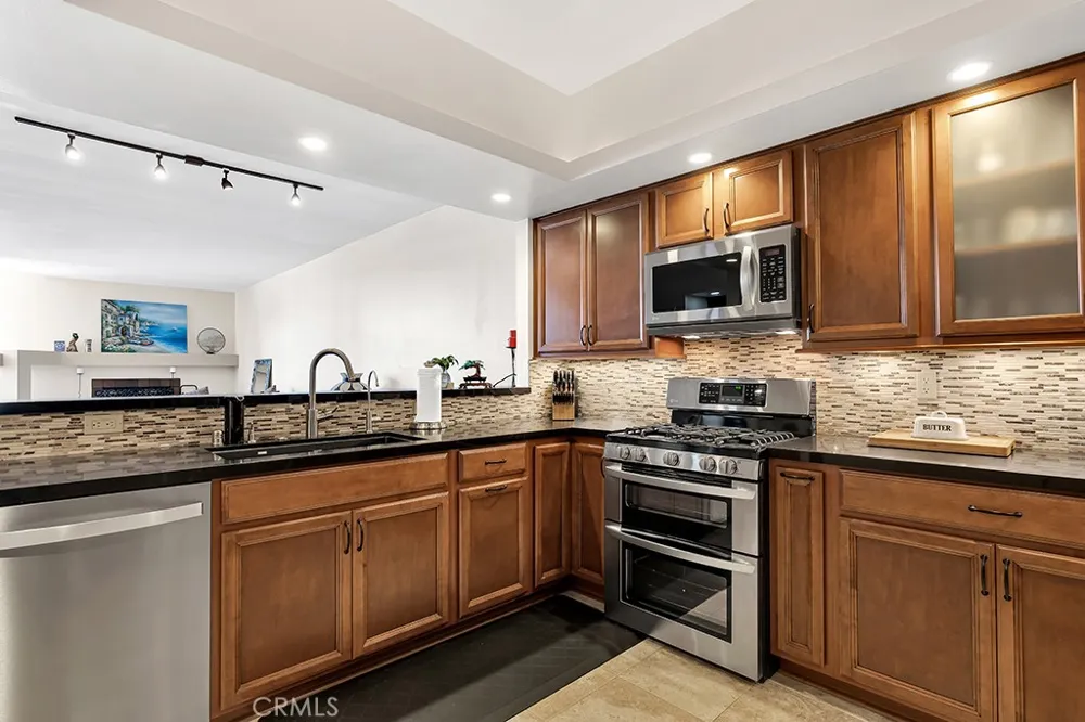 5230 Bellingham #7 Valley Village, CA 91607
