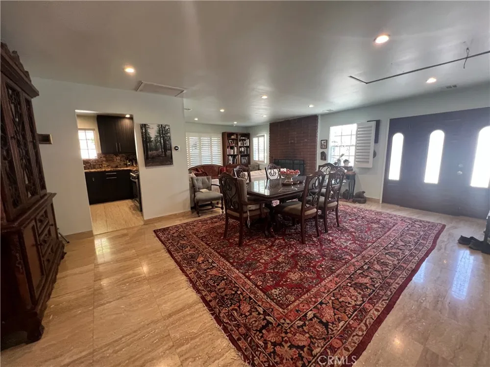 9855 Mcbroom Street Shadow Hills, CA 91040