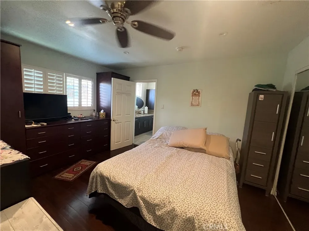 9855 Mcbroom Street Shadow Hills, CA 91040
