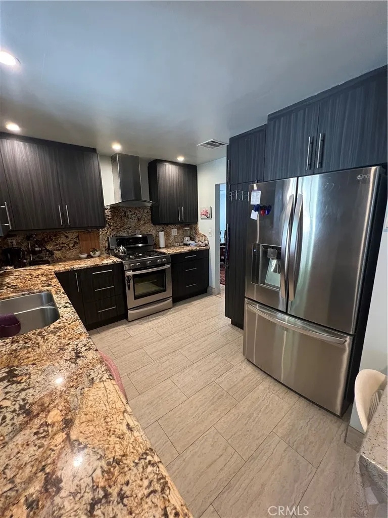 9855 Mcbroom Street Shadow Hills, CA 91040