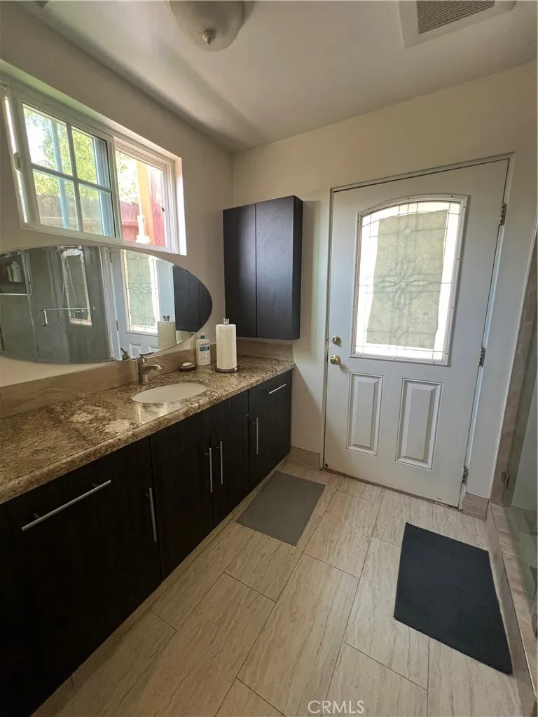 9855 Mcbroom Street Shadow Hills, CA 91040
