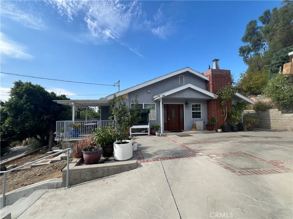 9855 Mcbroom Street Shadow Hills, CA 91040