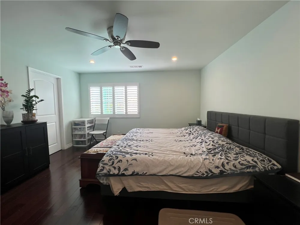 9855 Mcbroom Street Shadow Hills, CA 91040