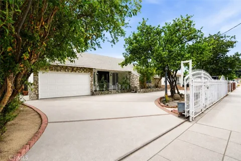 11840 Gilmore
