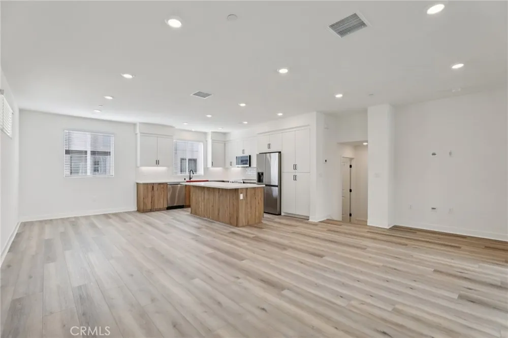 1693 Coral Sea Lane San Pedro, CA 90732