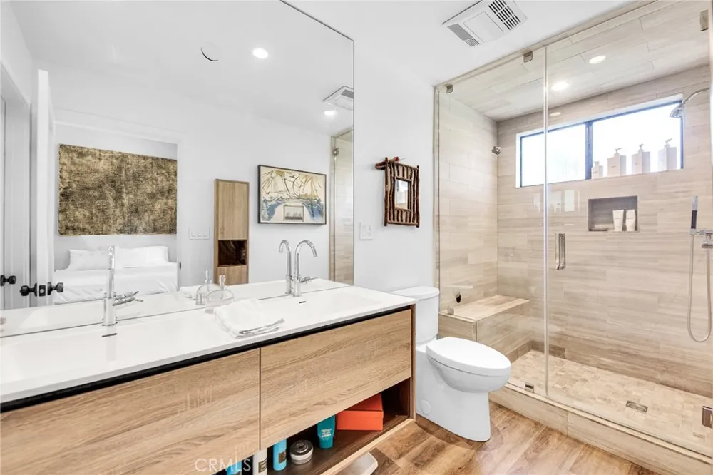 21900 Marylee Street #288 Woodland Hills, CA 91367