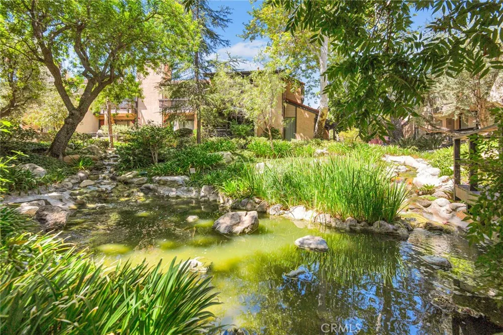 21900 Marylee Street #288 Woodland Hills, CA 91367