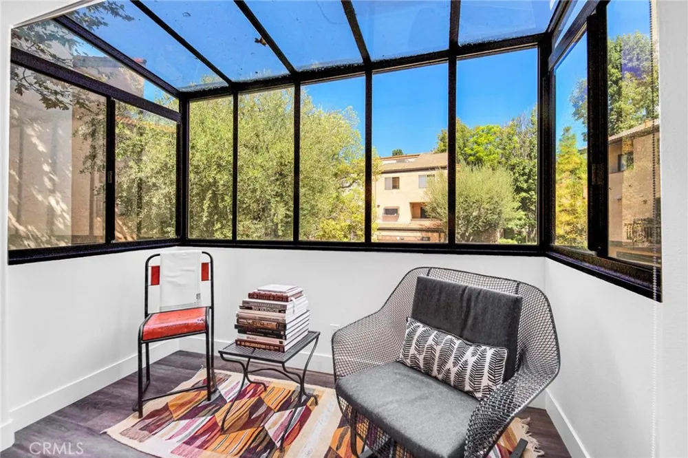21900 Marylee Street #288 Woodland Hills, CA 91367