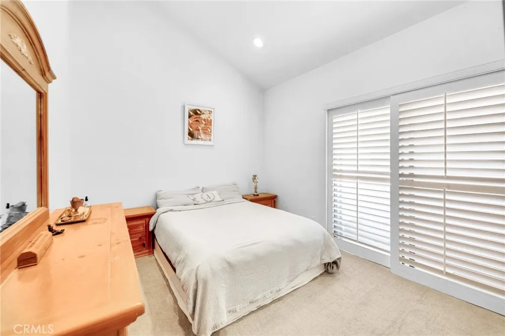 21900 Marylee Street #288 Woodland Hills, CA 91367