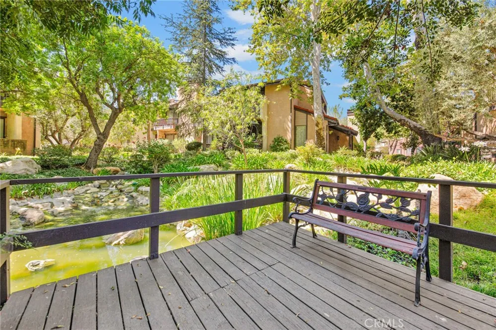 21900 Marylee Street #288 Woodland Hills, CA 91367