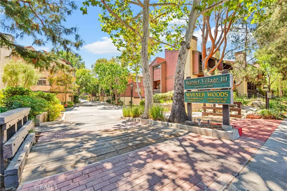 21900 Marylee Street #288 Woodland Hills, CA 91367