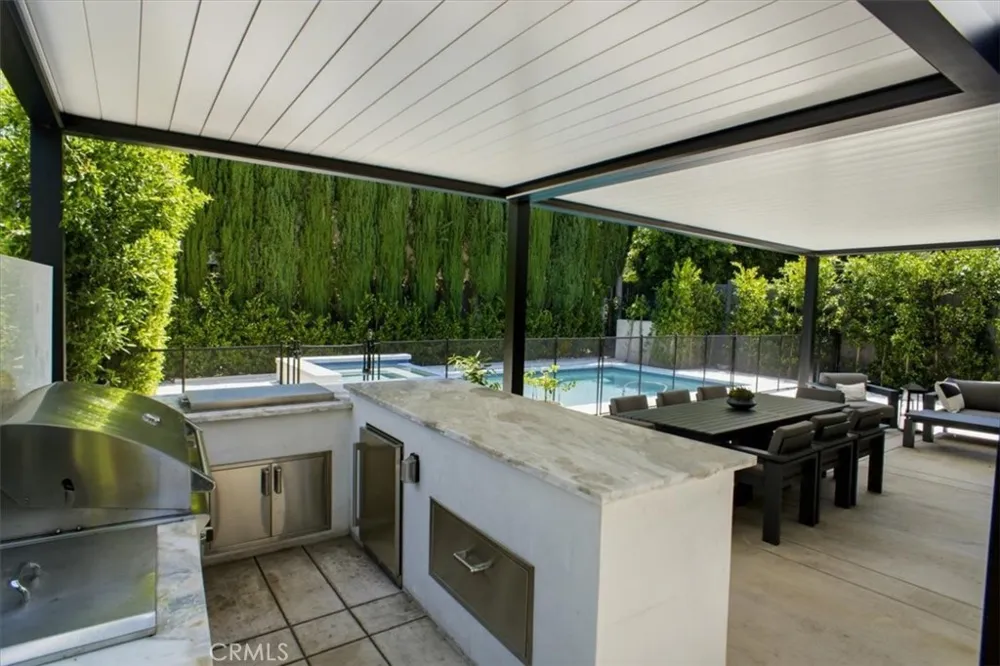 4342 Noble Avenue Sherman Oaks, CA 91403