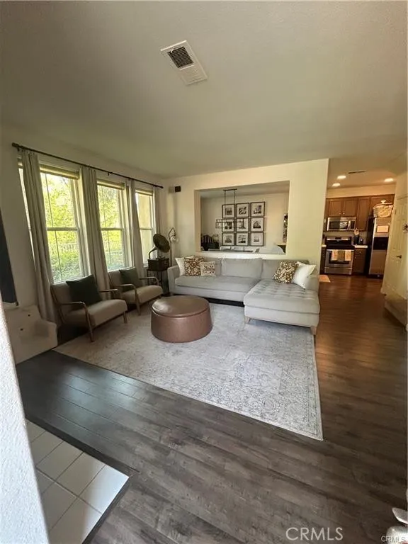 18002 Flynn #6208 Canyon Country, CA 91387