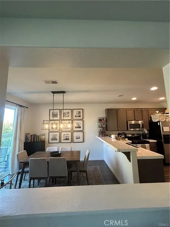 18002 Flynn #6208 Canyon Country, CA 91387