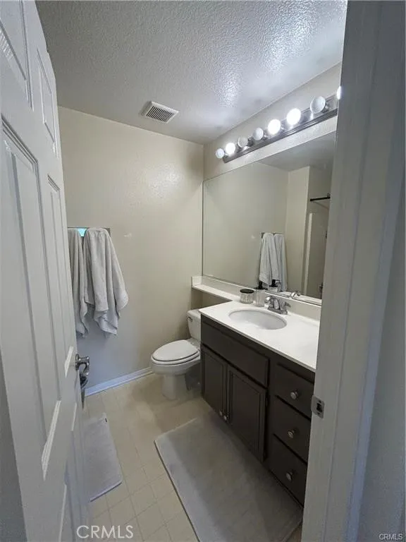 18002 Flynn #6208 Canyon Country, CA 91387