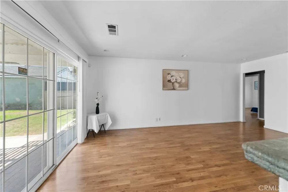13902 S Zamora Compton, CA 90222