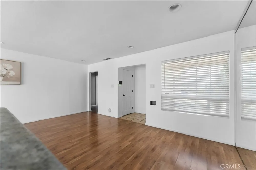 13902 S Zamora Compton, CA 90222