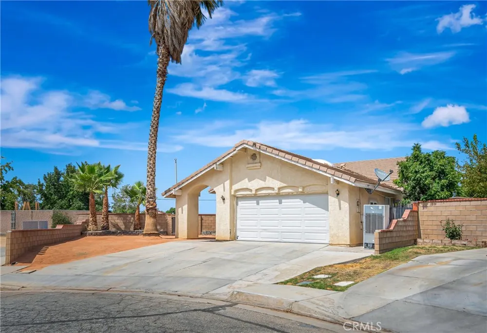 45136 Loma Vista Lancaster, CA 93535