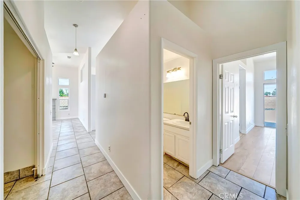 45136 Loma Vista Lancaster, CA 93535