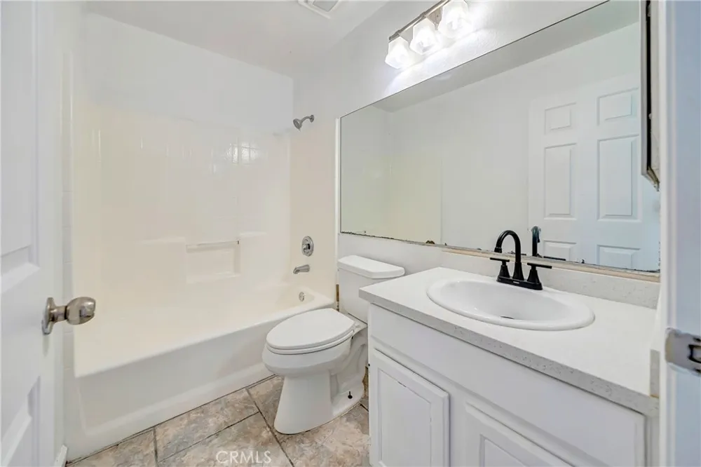 45136 Loma Vista Lancaster, CA 93535