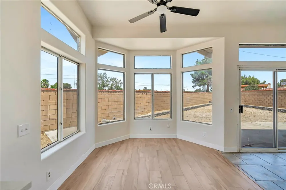 45136 Loma Vista Lancaster, CA 93535
