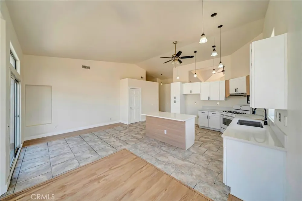 45136 Loma Vista Lancaster, CA 93535