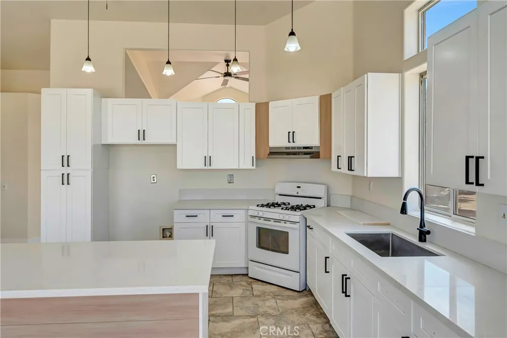 45136 Loma Vista Lancaster, CA 93535