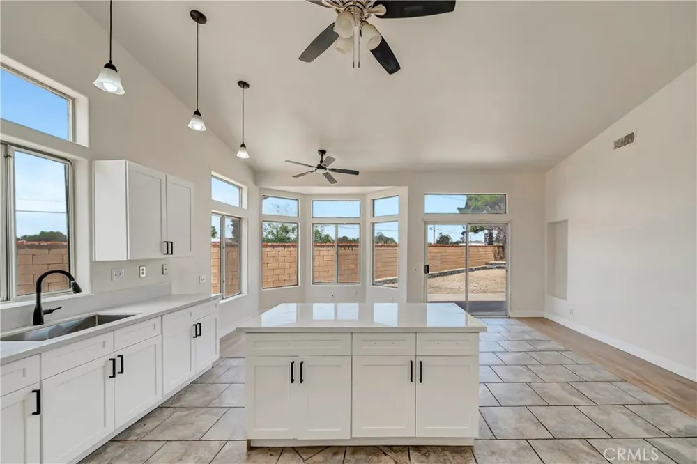 45136 Loma Vista Lancaster, CA 93535