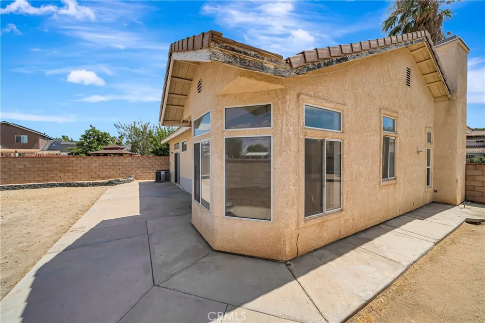 45136 Loma Vista Lancaster, CA 93535