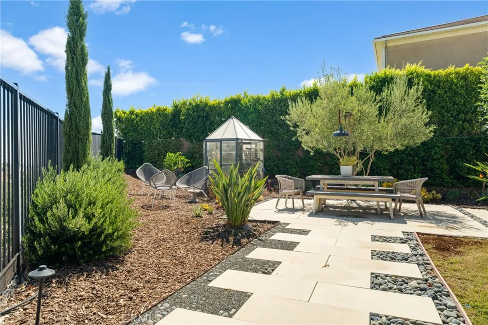 24347 W Stone Bend West Hills, CA 91304