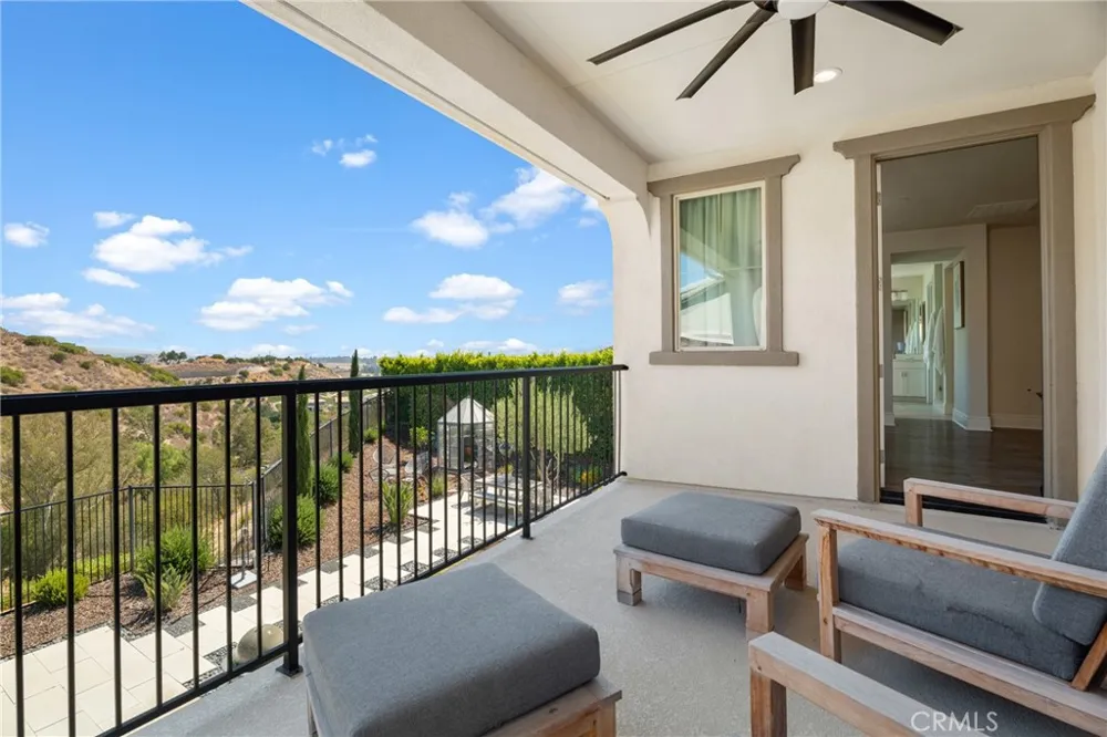 24347 W Stone Bend West Hills, CA 91304