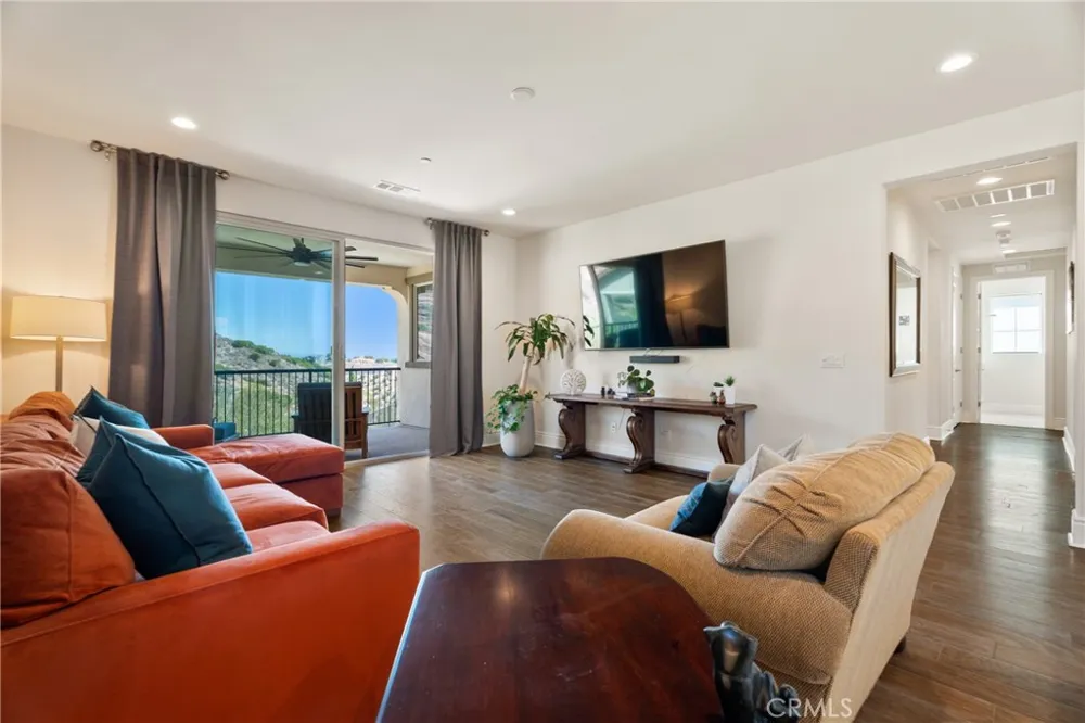 24347 W Stone Bend West Hills, CA 91304