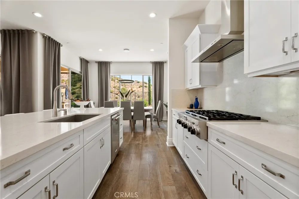 24347 W Stone Bend West Hills, CA 91304