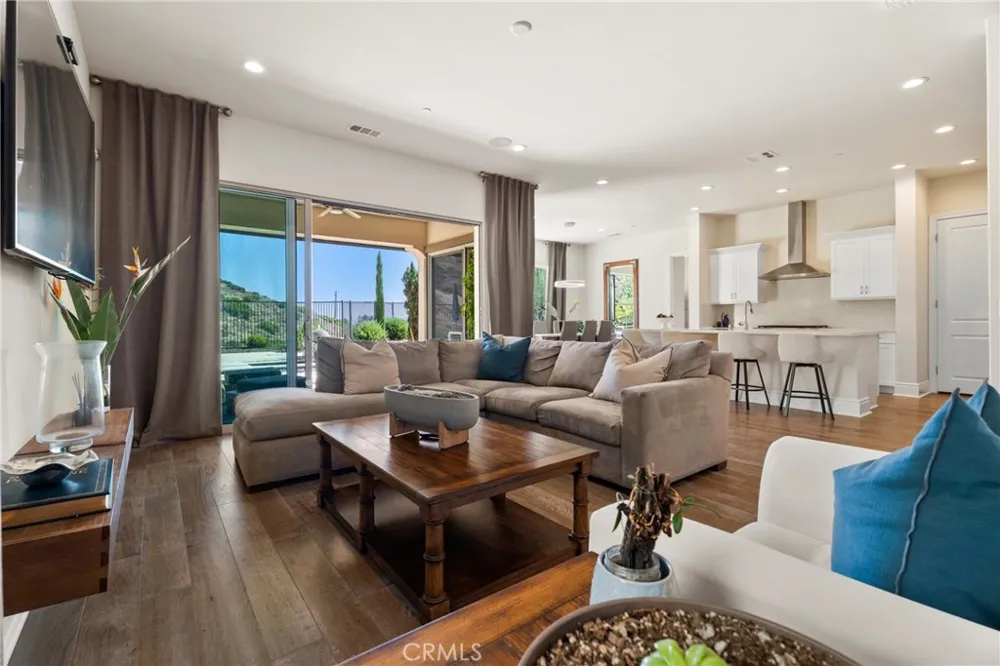 24347 W Stone Bend West Hills, CA 91304
