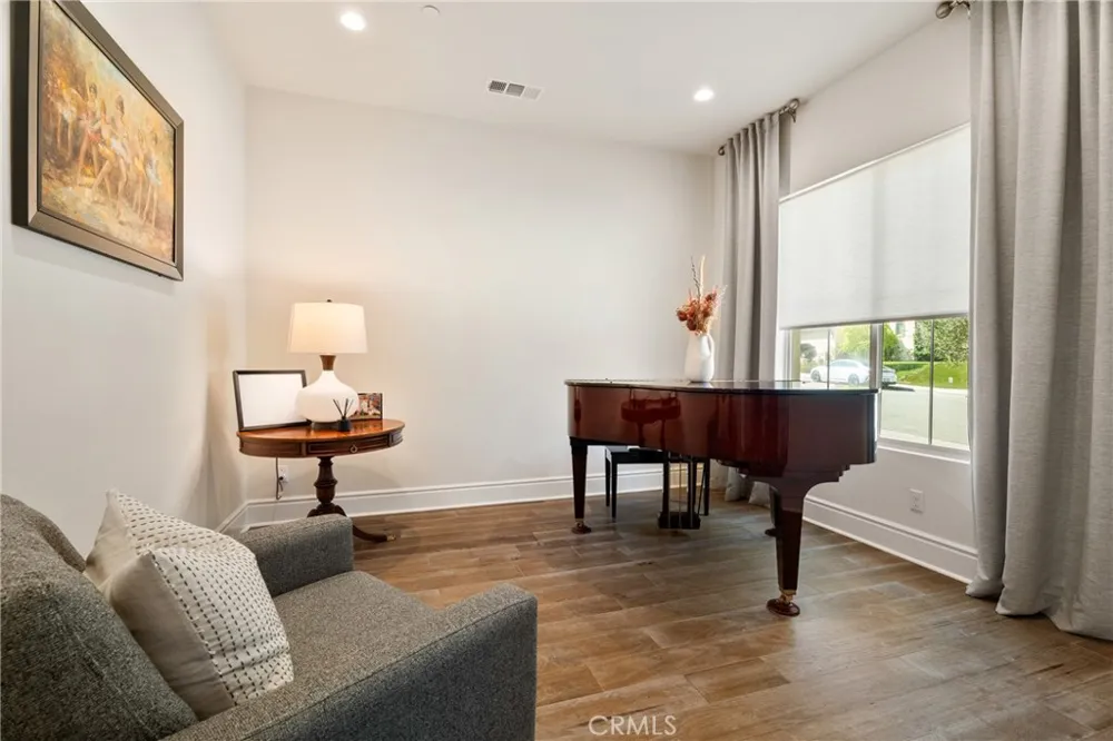 24347 W Stone Bend West Hills, CA 91304