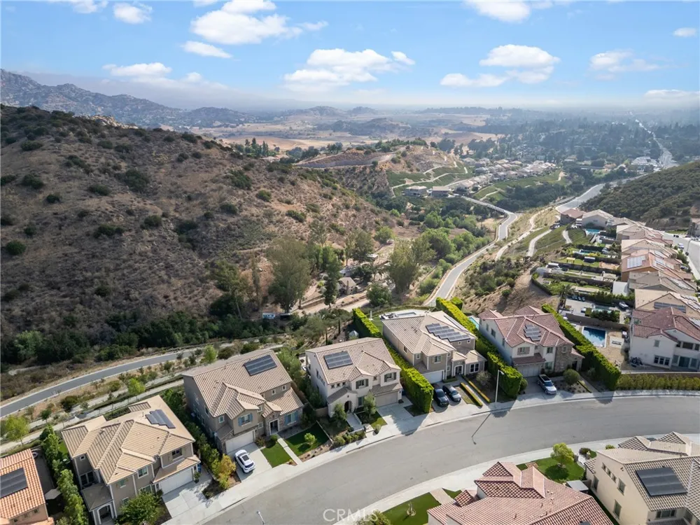 24347 W Stone Bend West Hills, CA 91304