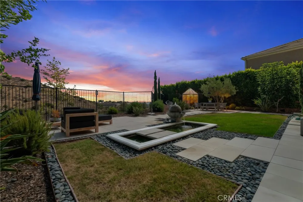 24347 W Stone Bend West Hills, CA 91304