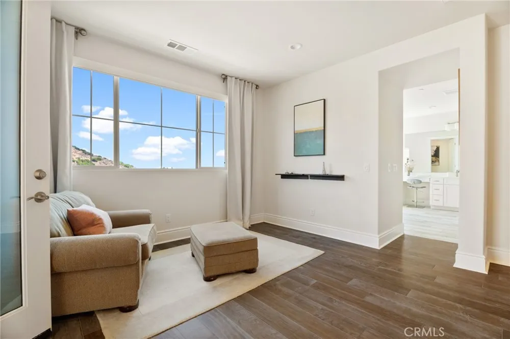 24347 W Stone Bend West Hills, CA 91304