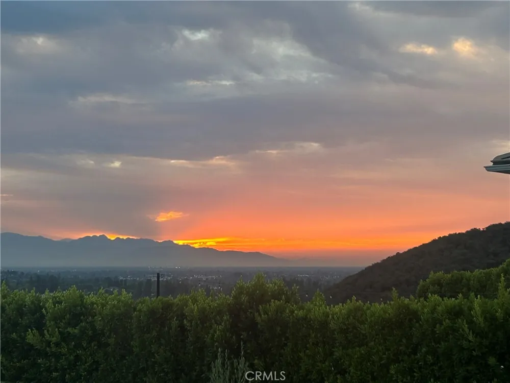 24347 W Stone Bend West Hills, CA 91304