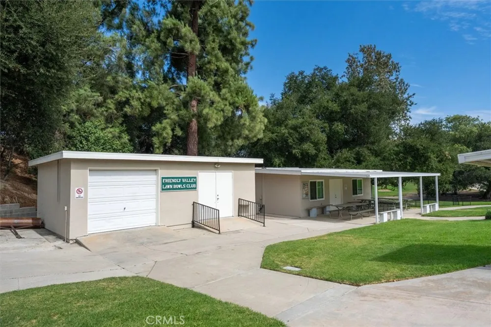26838 Avenue Of The Oaks #C Newhall, CA 91321