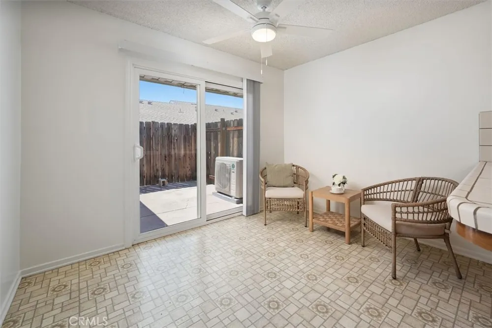 26838 Avenue Of The Oaks #C Newhall, CA 91321